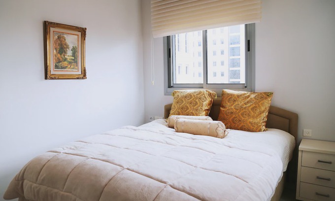 Ramat Gan Apartamento | Ramat Gan Luxury Condo with Gym by FeelHome