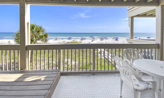 Sunnyside Condominio | Ramsgate Harbour 10 2 Bedroom Condo by Redawning
