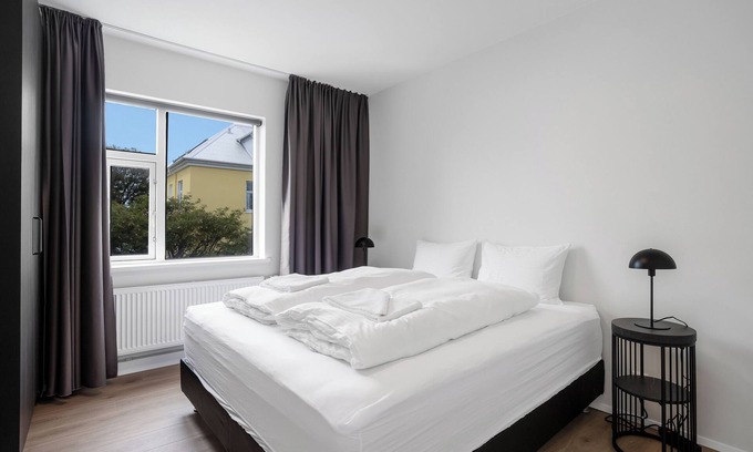 Vesturbær Apartamento | Ranargata Three Bedrooms Apartments