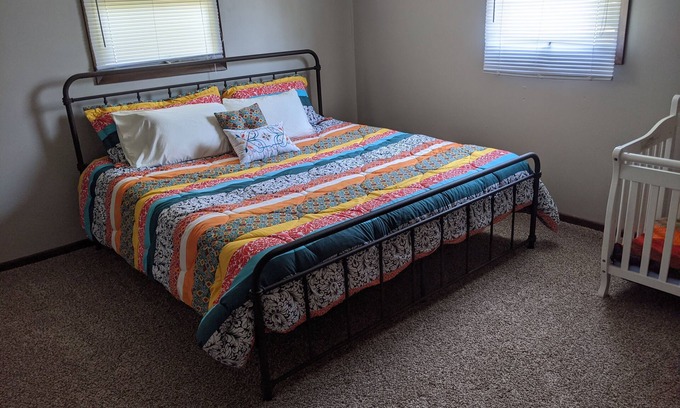 Inavale Casa | Ranch house/hunting lodge for the whole family close to lake, river & hunting