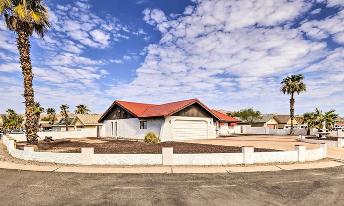 Holiday Shores Casa | Ranch-Style Bullhead City Home: Private Patio