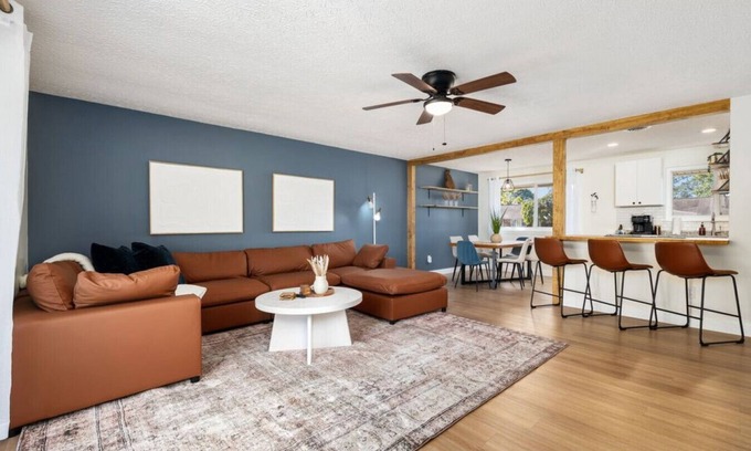 Reynoldsburg Apartamento | Ranch with Garage & Fenced Yard on Quiet Street