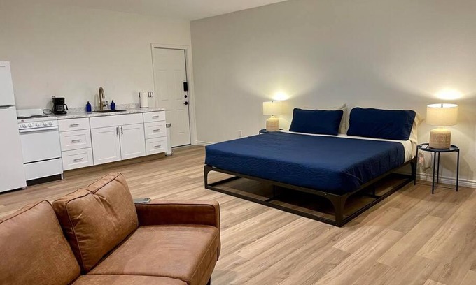 Buchanan Dam Casa | Ranchette Apartment- beach access small lake view