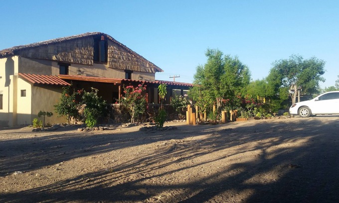 San Ignacio Casa | Rancho Espinoza ubicado en un oasis
