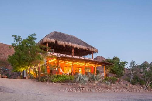 La Paz Casa | Rancho San Lorenzo - 2 Br house in authentic Ranch - Casa Bugambilias