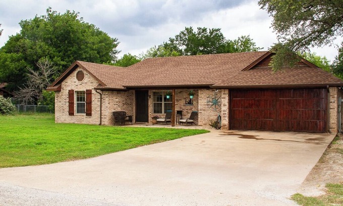 Granbury Cabina | RanchWater Lodge In Granbury Texas
