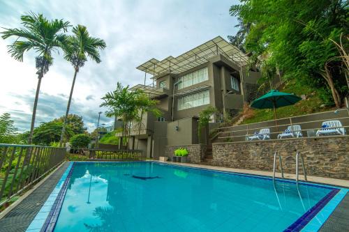 Tennekumbura Villa | Range Kandy