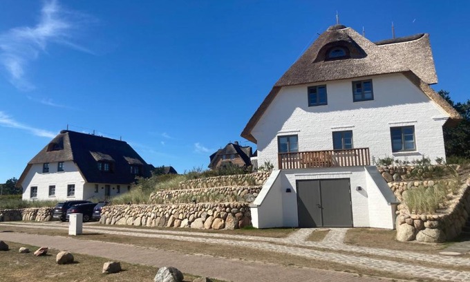 Rantum Apartamento | Rantum Dorf - Ferienappartments im Reetdachhaus 3 & 4