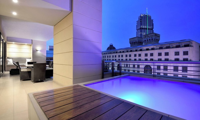 Sandown Casa | Raphael Penthouse Suites