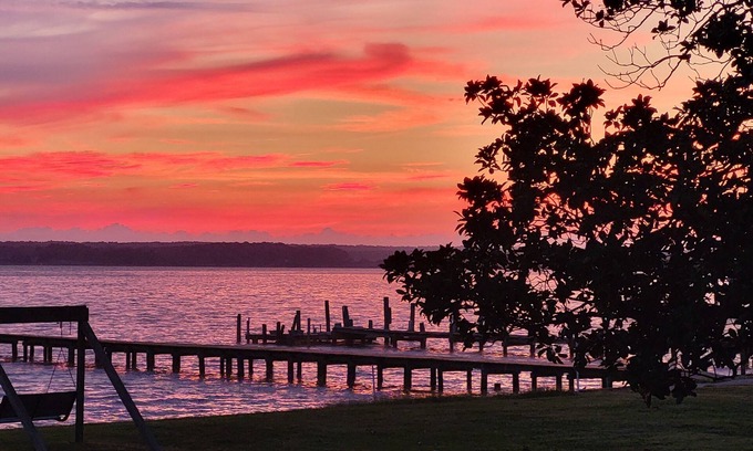 Sharps Casa | Escapada de la cabaña del río Rappahannock cerca de Tappahannock, Urbanna, Chesapeake Bay
