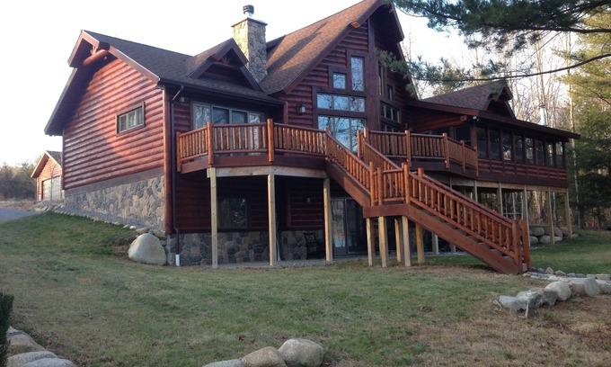 Northville Casa | CABINA DE REGISTRO DE LUJO- LAGO SACANDAGA! GRANDES 4 GRANDES FAMILIAS O DOS FAMILIAS PARA COMPARTIR
