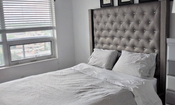 Englemount - Lawrence Condominio | Rare find - 2 bedroom, 2 bathroom condo with great view