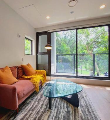 Newton Apartamento | Rare park view gem