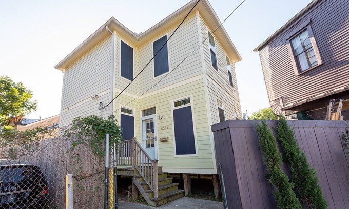Esplanade Ridge Casa | Rare single home steps to Jazz Fest, a mile to the French Quarter, pet friendly