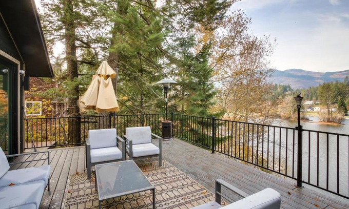 Rathdrum Casa | Rathdrum Lake House with Boat Dock!