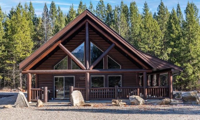 Valemount Casa | Raven Cabin - Cuatro Habitaciones Casa, Capacidad 10