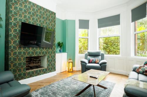Belfast Casa | Raven Willow