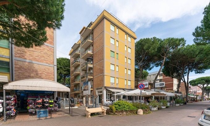 Lido degli Estensi Apartamento | RAVENNA APARTMENT IN THE PEDESTRIAN CENTER 100 MT FROM THE BEACH