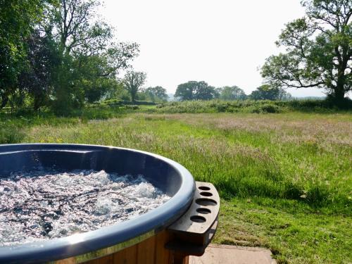 Pentrefelin Otro | Ravenscroft Retreats Glamping