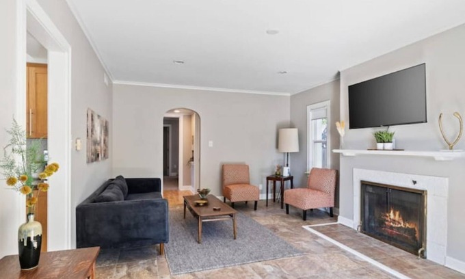 Wauwatosa Casa | Ravenswood Retreat