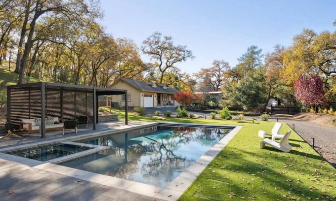Glen Ellen Casa | Ravenwood Wine County Retreat w/ Pool & Hot Tub!