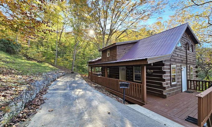 Slade Cabina | Ray's Dream in Red River Gorge with Hot Tub