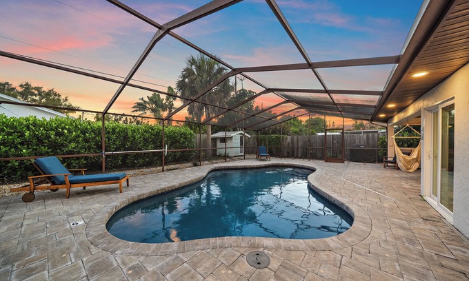 Sarasota Casa | Raya House | Private Heated Pool + Outdoor Shower