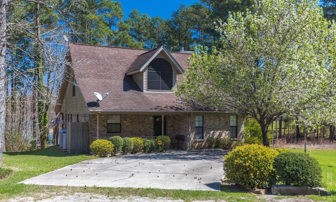 Brookeland Casa | Rayburn Country Cabin