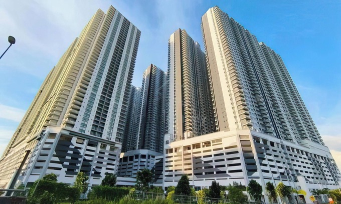 Salak South Condominio | Razak City Residences by Emily in Town