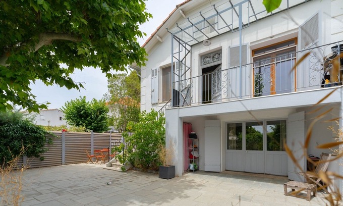 Sud Apartamento | Planta Baja En Villa Con Jardín En El Centro De Aix En Provence