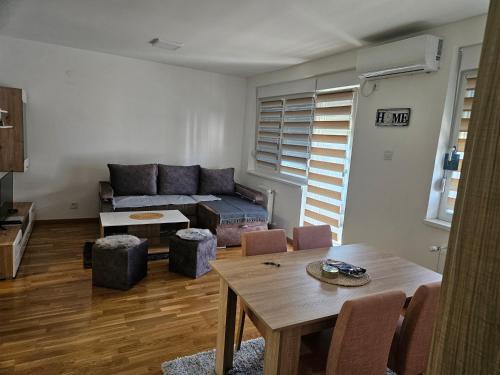 Novi Sad Apartamento | REA