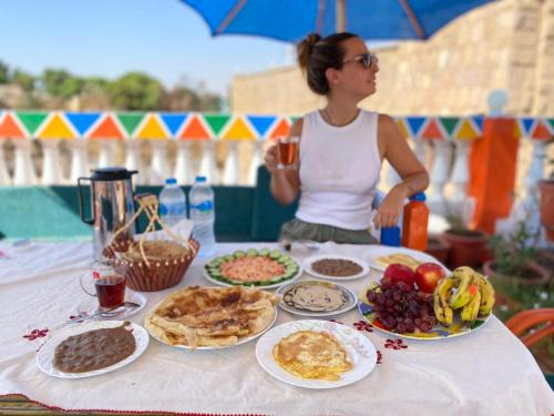 Aswan Cama Y Desayuno | Reagan House
