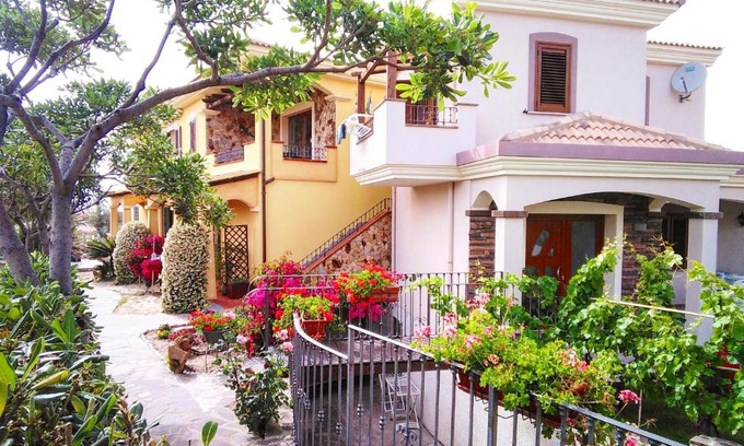 Lu Bagnu Cama Y Desayuno | Real B&B Primo Sole