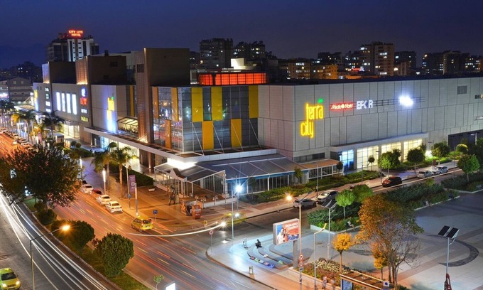Muratpasa Complejo | Real Homes & Metro Line