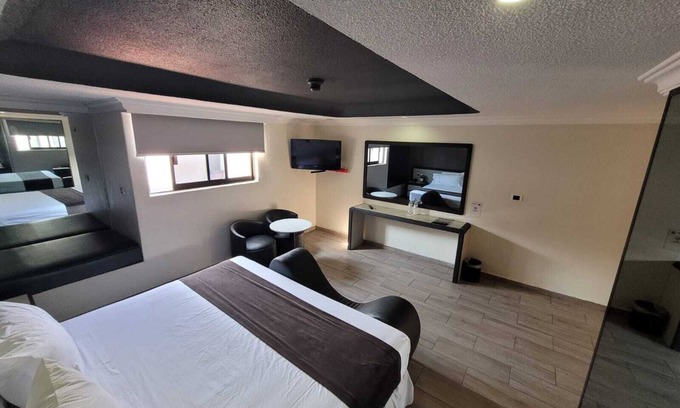 Barrio Doctores Hotel | Real la Viga Motel