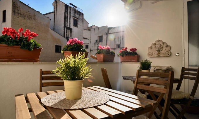 Centro Storico Casa | Real Umberto I ° - Kalsa - Center Palermo