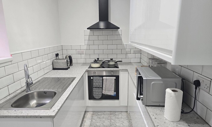 Newark upon Trent Cama Y Desayuno | Realwood Homes...Crafting Memorable Stays. Family friendly!