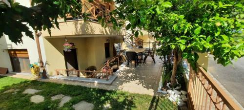 Stavros Casa | Rea’s house