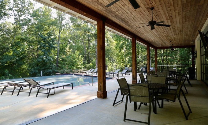 Oxford Casa | "Rebel Respite" - Charming Southern Getaway!