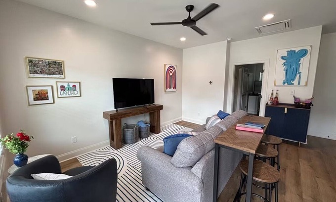 Oxford Condominio | Rebel Retreat