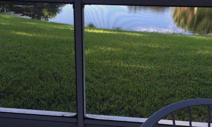 Johns Island Condominio | Reburbished 2 dormitorios, 2 baños Planta Baja Condo, Lake Front