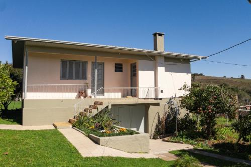Merlot Casa | Recanto Nonna Lourdes, Casa no Vale dos Vinhedos com Café da Manhã Colonial Incluso