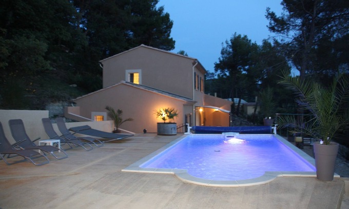 Mollans-sur-Ouveze Casa | Casa reciente que acoge a 8-10 personas, piscina privada, tranquilidad y privacidad