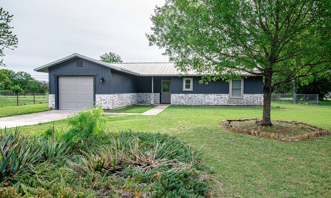 Belton Casa | Recently remodeled and cute as a button! *Military Friendly*