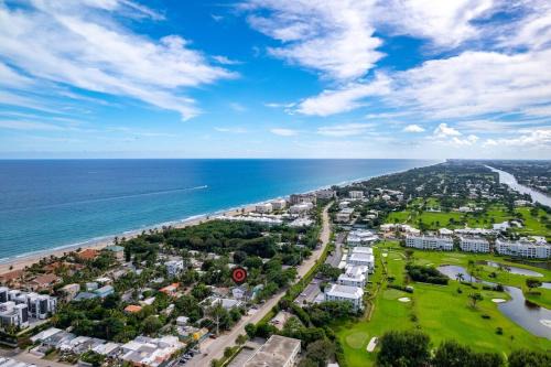 Briny Breezes Apartamento | Recently Remodeled Mins from beach+Putting Green