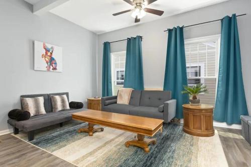 East Durham Casa | Recently Renovated Chic Durham Farmhouse