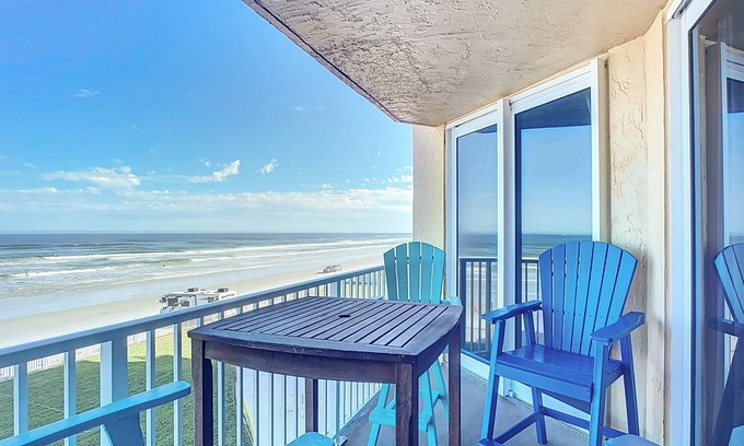 New Smyrna Beach Condominio | Recently Updated Oceanfront Condo! Views & a Pool