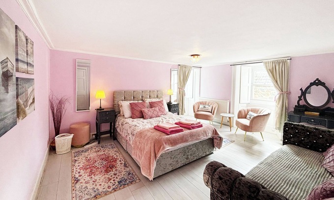 Auchtermuchty Casa | *recently updated* town House - Spacious B listed Georgian Townhouse