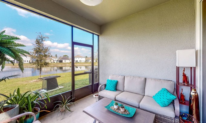 DeLand Casa | Recently Updated Pond-Front - Scenic Patio - Grill