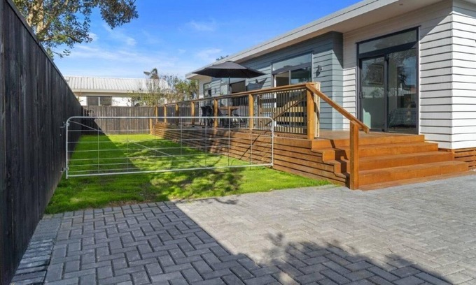 Waihi Beach Casa | Recline on Leo Summar